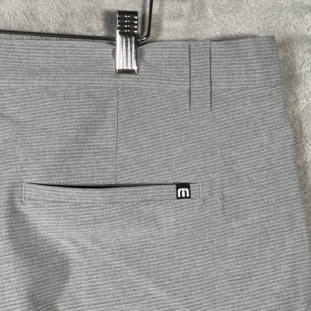 Travis Mathew Shorts Mens 40 Gray Striped Performance‎ Golf Stretch Sand Harbor
